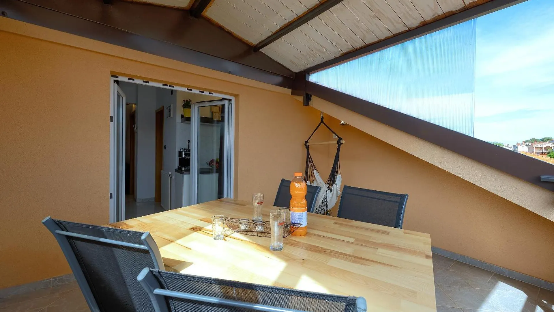 Apartments Ari And Bonnie - Cozy With Roof Terrace Pula 0*,  Croatia